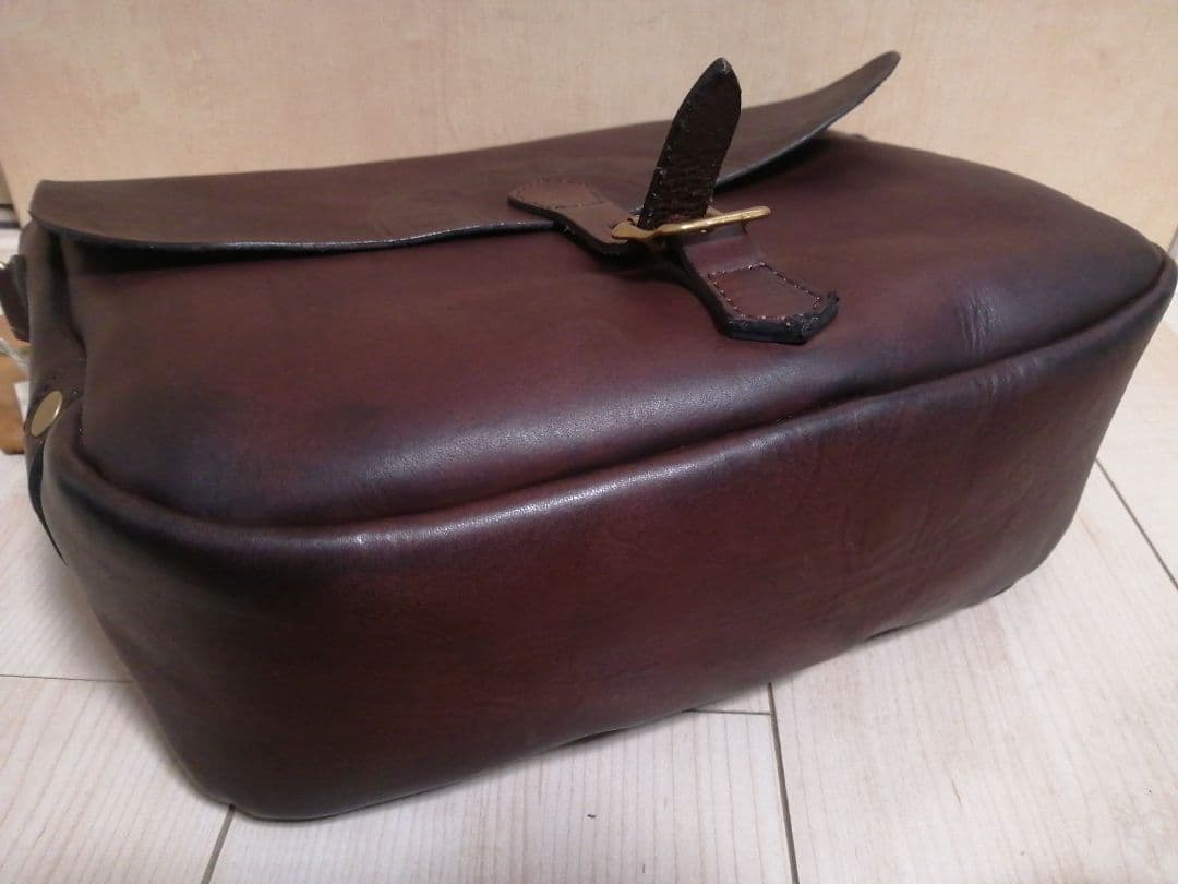 訳あり vasco レザーポストマンショルダーバッグ 刻印あり VS-247L