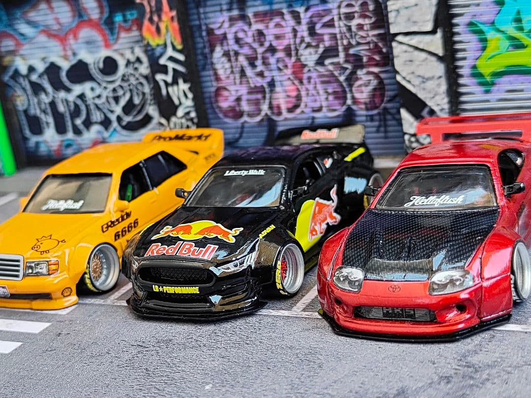 ホットウィールカスタム マスタング LBWK レッドブル ☆深リム☆トミカ