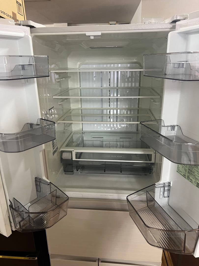 TOSHIBA 2022年製 6枚扉冷蔵庫 ガラストップ