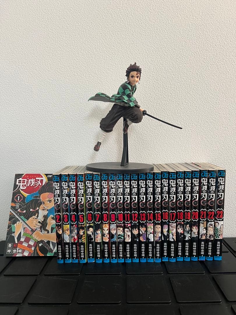 鬼滅の刃　全巻 Amazon.co.jp: 新品未開封 鬼滅の刃 1～23巻 吾峠呼世晴 未読品 全巻