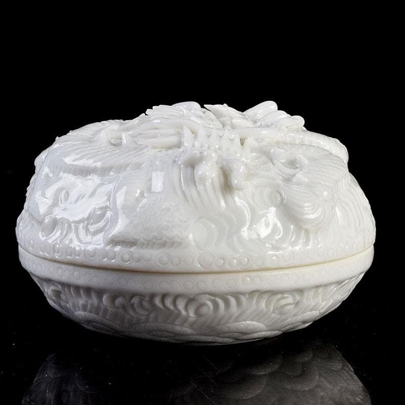 茶道具 平戸焼 十五代 中里茂右ェ門作 白磁雲龍彫 香合 共布共箱 V