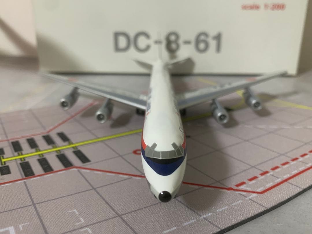 jalux公式モデル1／200日航DC8－61プラスティック樹脂製