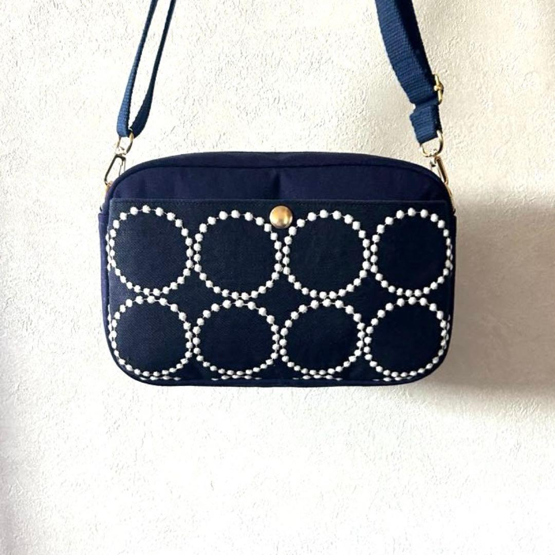 ミナペルホネン タンバリン(navy×white)ショルダーバック - メルカリ