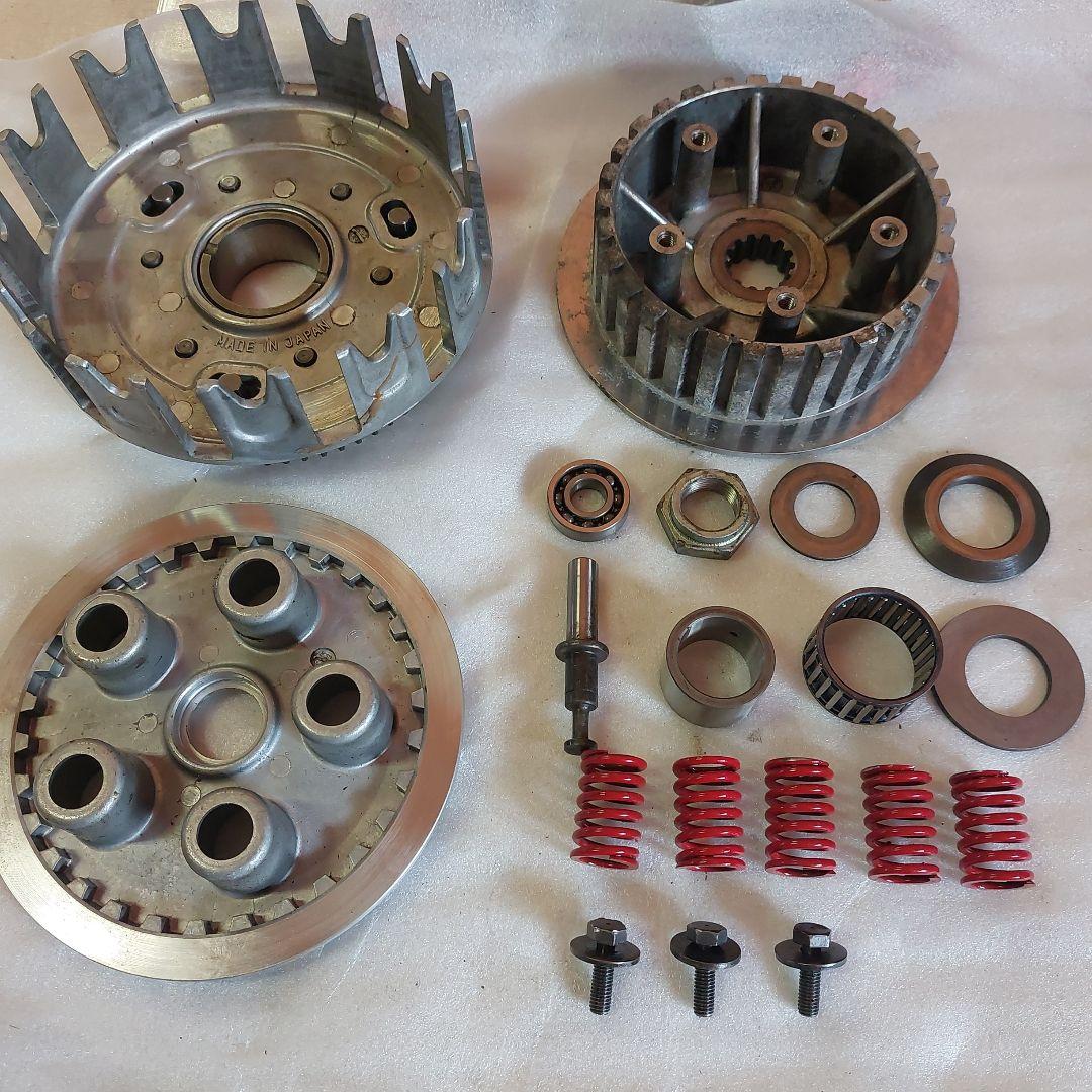 ゼファー400 クラッチハウジング 画像3とバネのみ - メルカリ