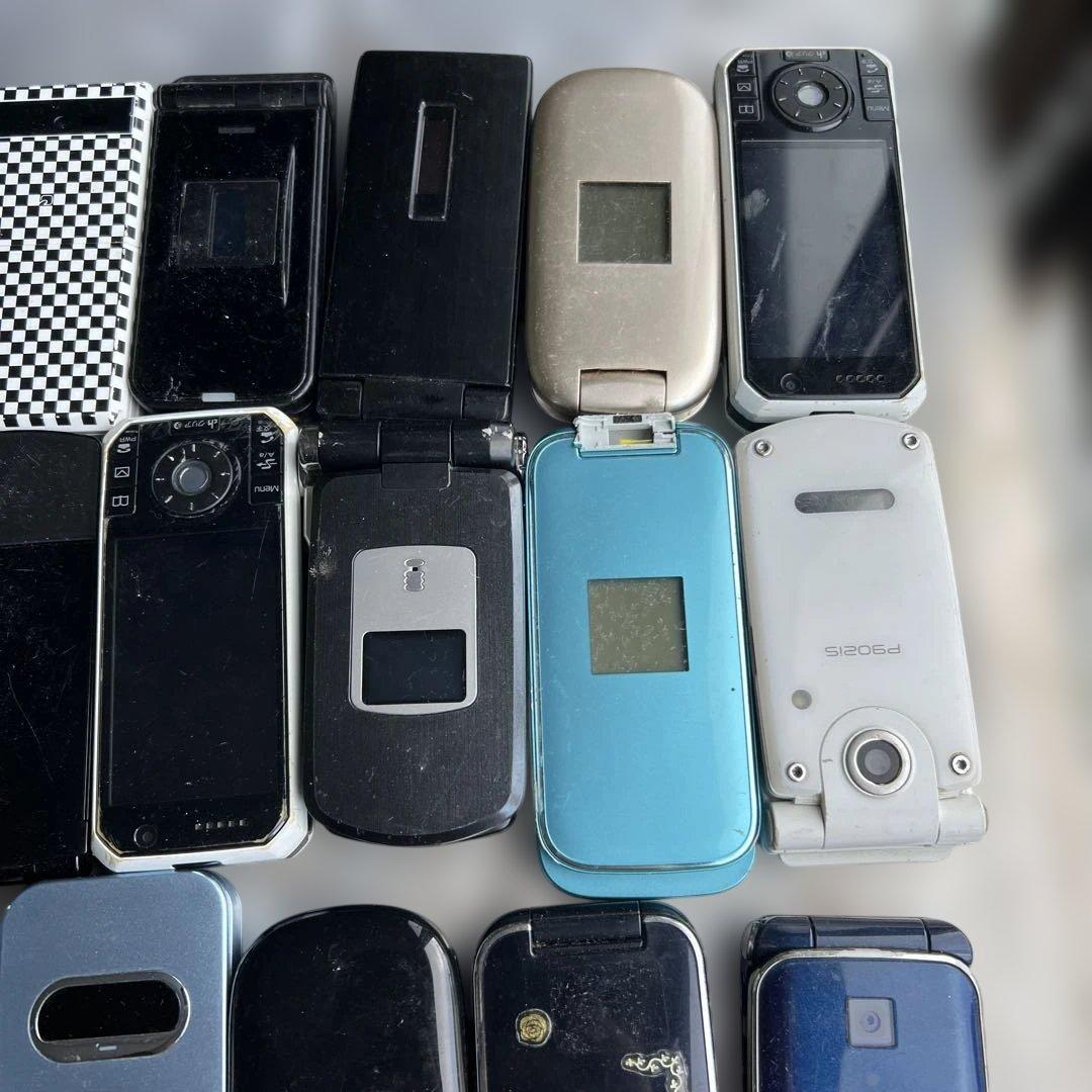 ガラケー スマホ大量 レアメタル摘出などに 完全ジャンク - メルカリ