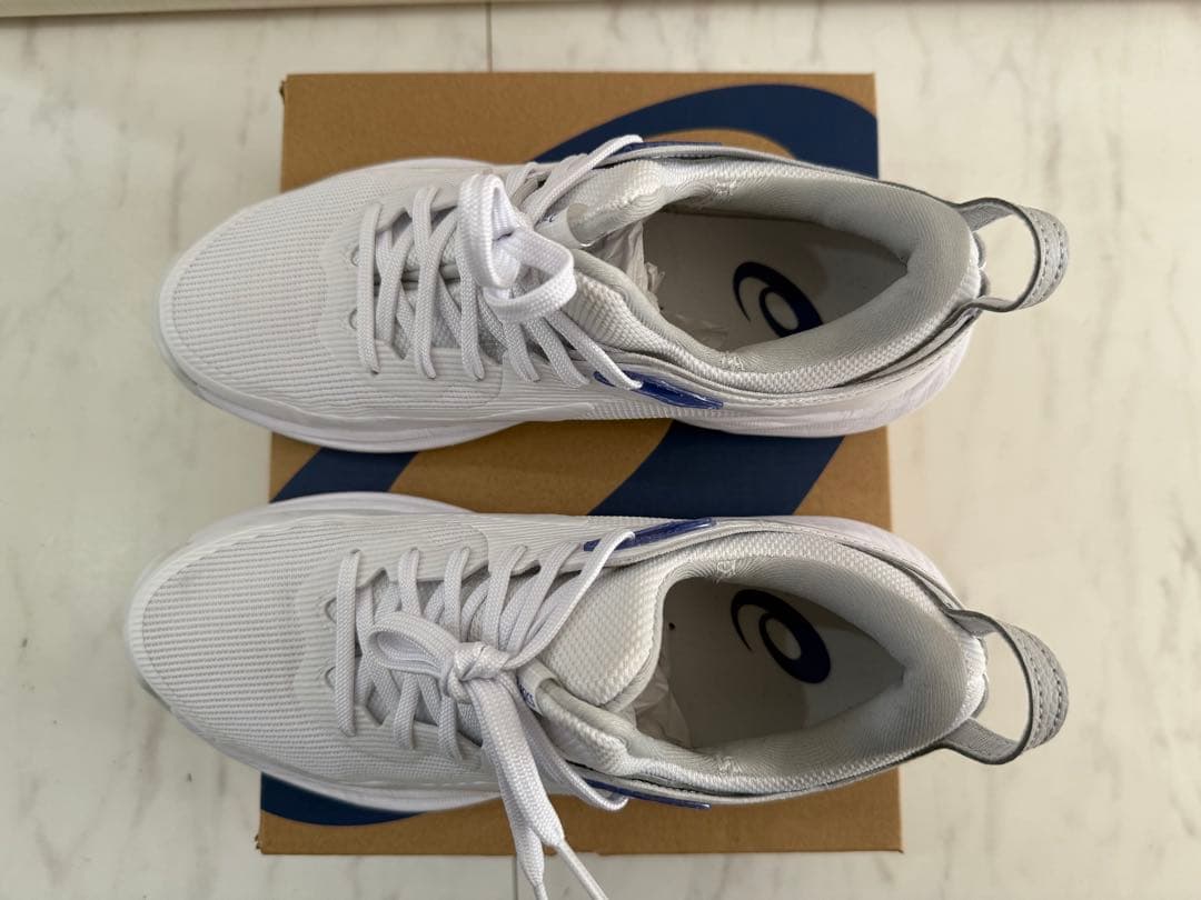 アシックス　バッシュ　GLIDE NOVA FF 4 23.5cm