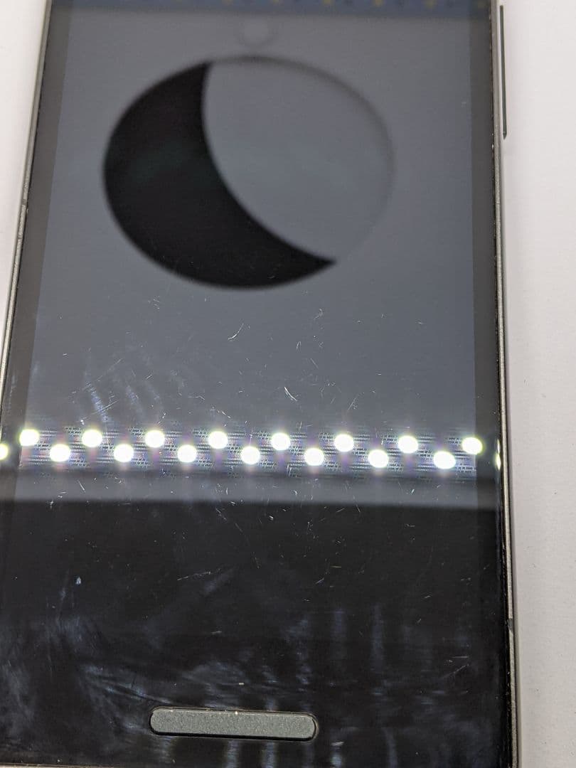 Quaphone KYV42 2G16G android7.1 Simフリー③ - メルカリ