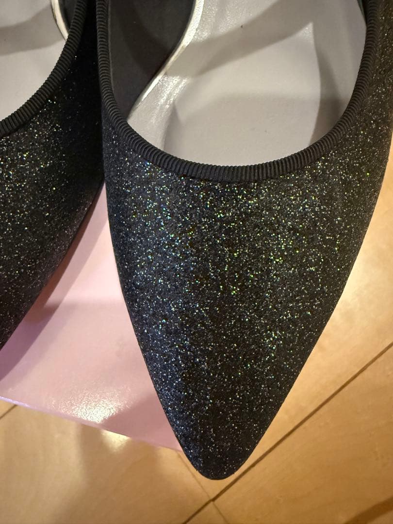 D.I.ANA ブラック グリッター フラットシューズ