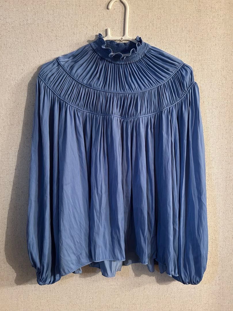 anuansライトブルー デコルテギャザーブラウス 長袖シャツ