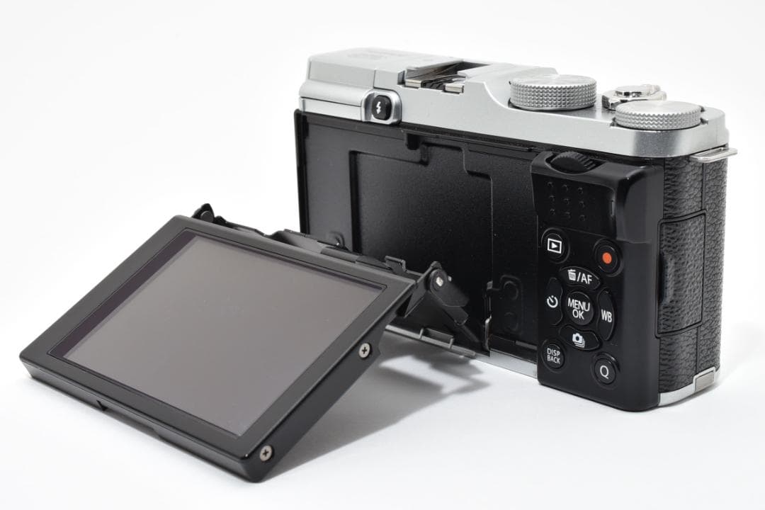 美品 フジフィルム FUJIFILM X-A2 ダブルレンズキット 1498