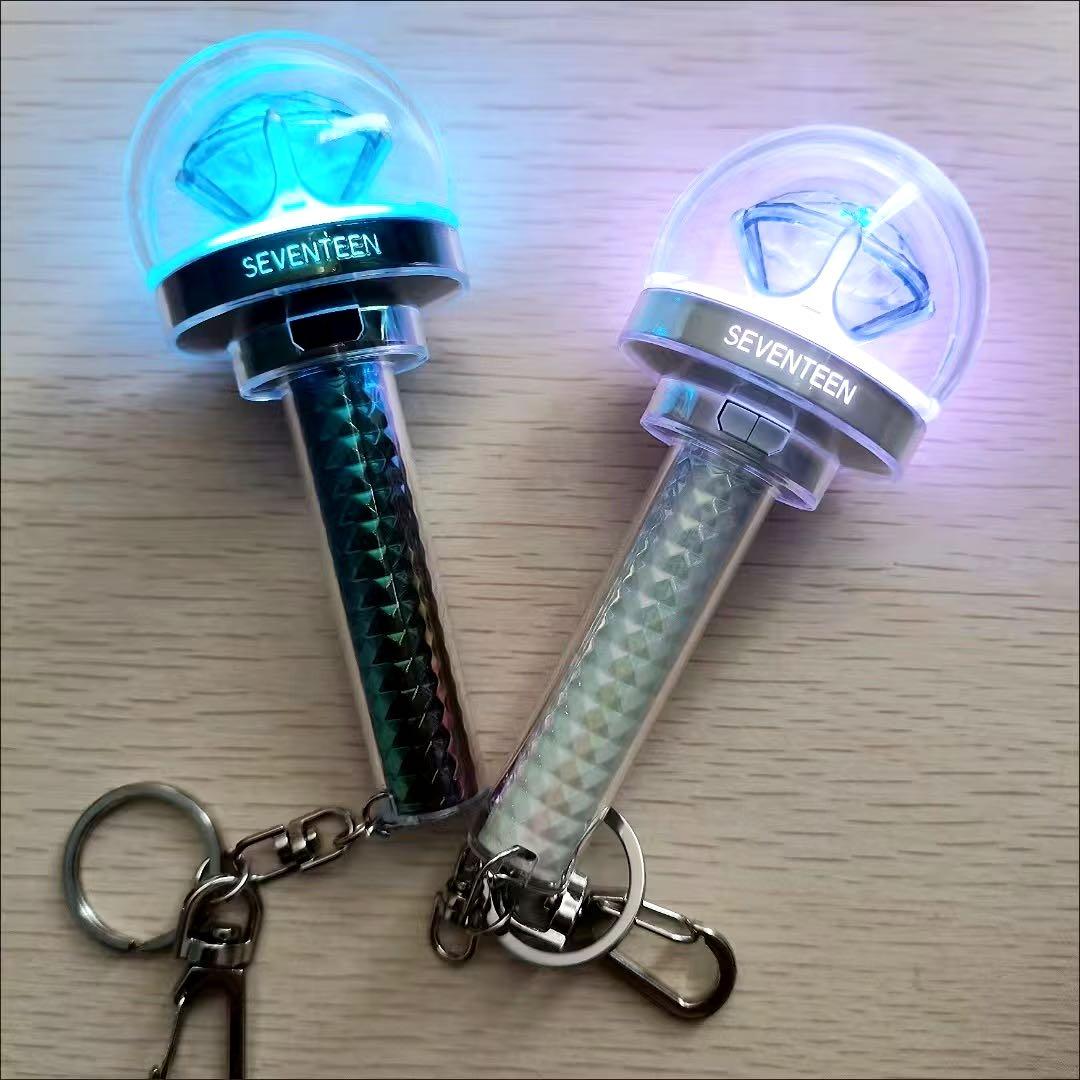 cita様 2個セブチ ミニペンライト キーリング - メルカリ