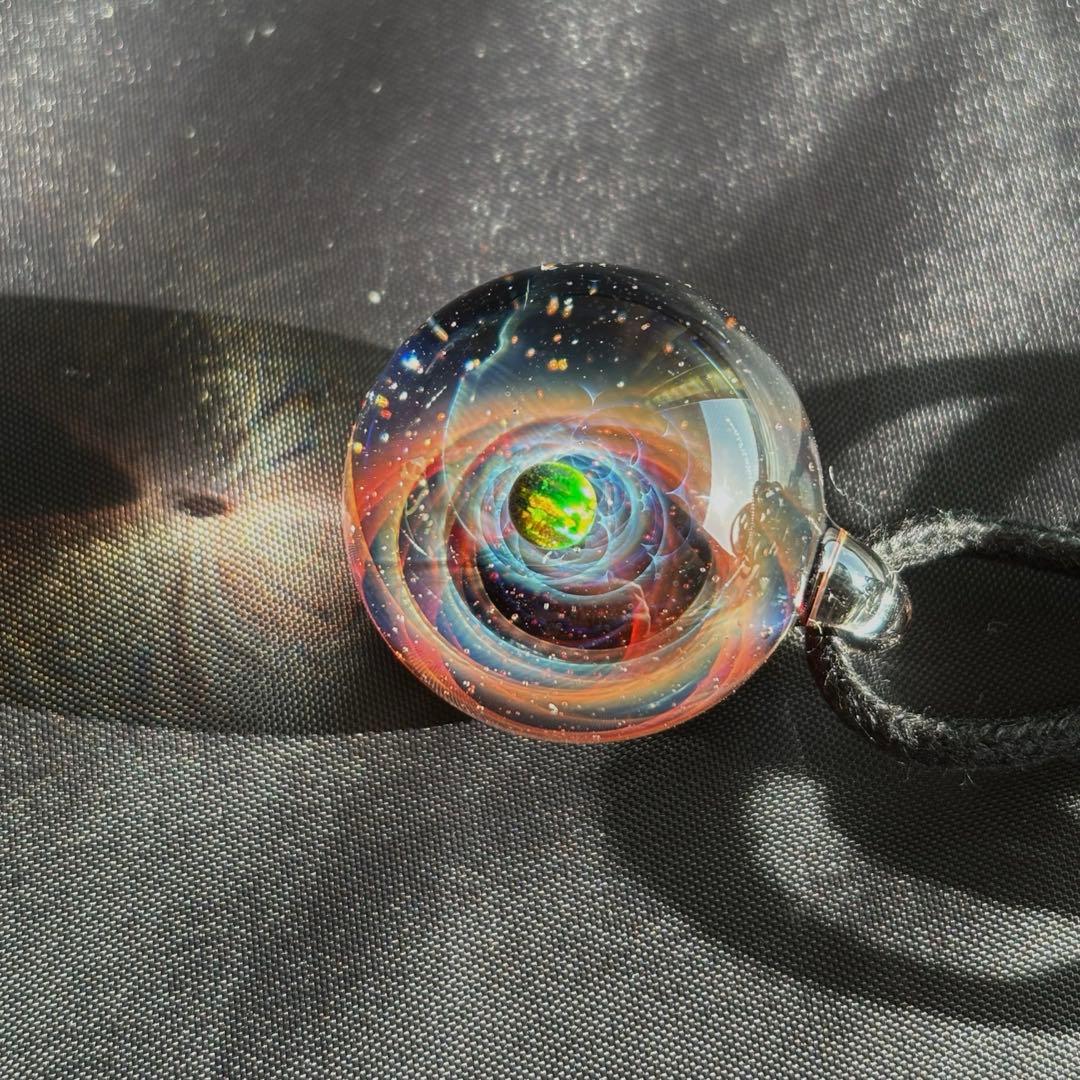 宇宙ガラス ブラックオパール入り +α - メルカリ