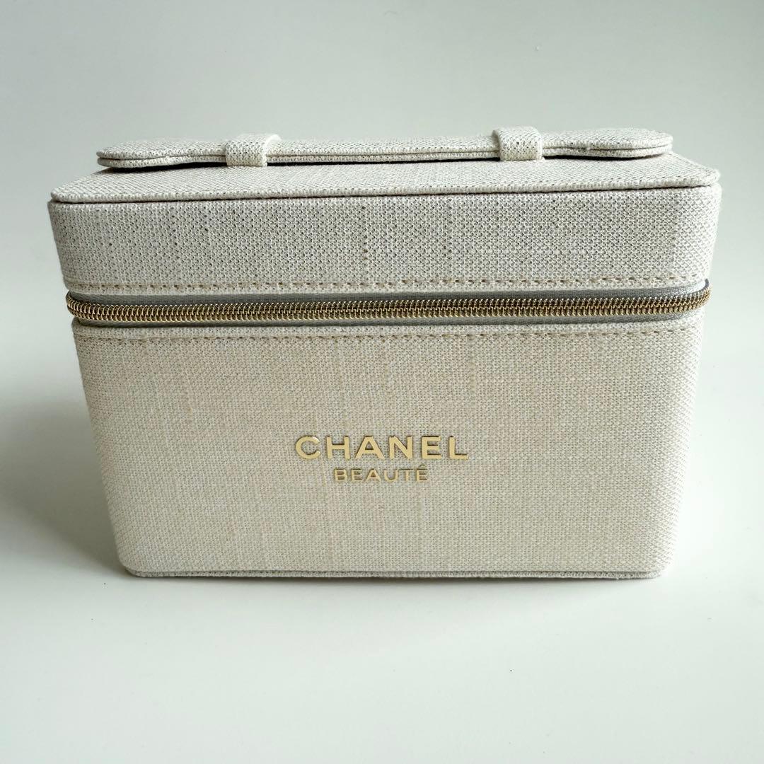 新品】CHANELシャネルビューティ バニティ ポーチ メイク 白 ツイード