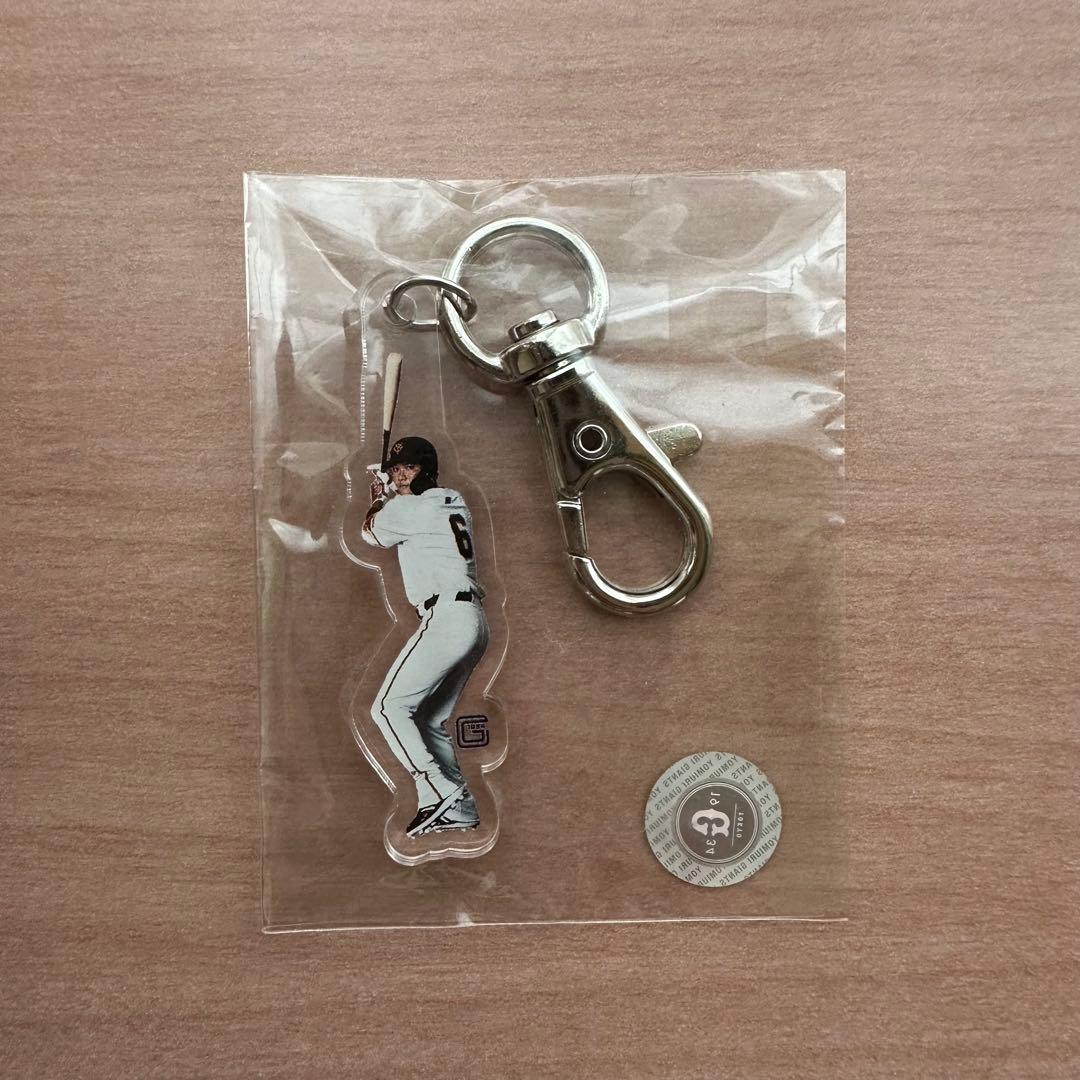 ジャイアンツ】アクリルキーホルダー 坂本勇人 - メルカリ
