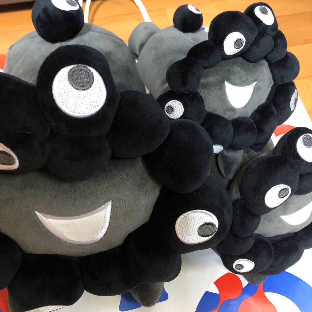 黒ミャクミャク　の這い型ぬいぐるみ【S・M・Lサイズ】の3点セット　万博限定 Amazon.co.jp: ミャクミャク EXPO2025 ミャクミャク 這型ぬいぐるみ S