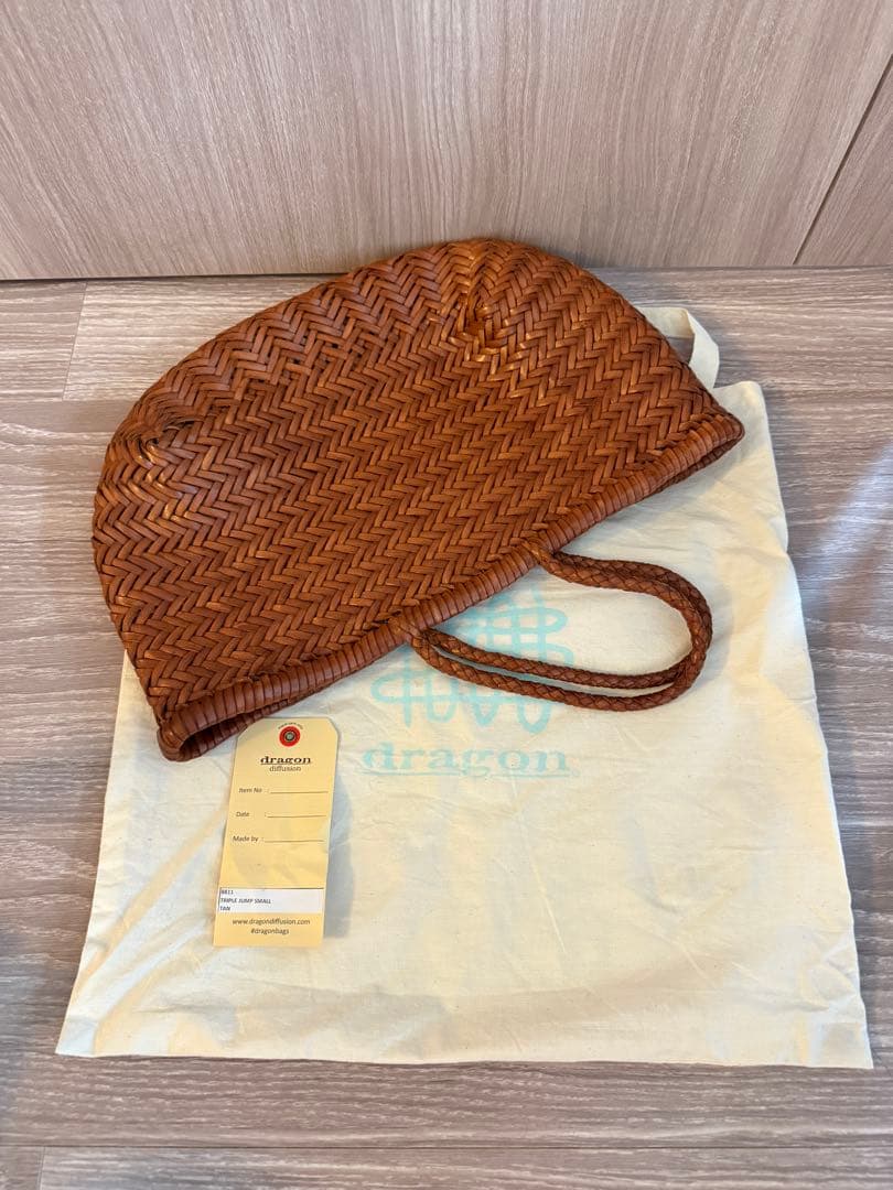 Dragon diffusion バンブートリプルジャンプ TAN Dragon Diffusion - Bamboo Triple Jump Small Long Handles Bag