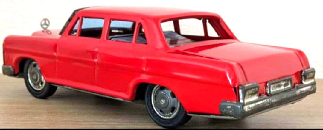 1960年代「メルセデス ベンツ250SE」ブリキカー 箱付き(市村商店製