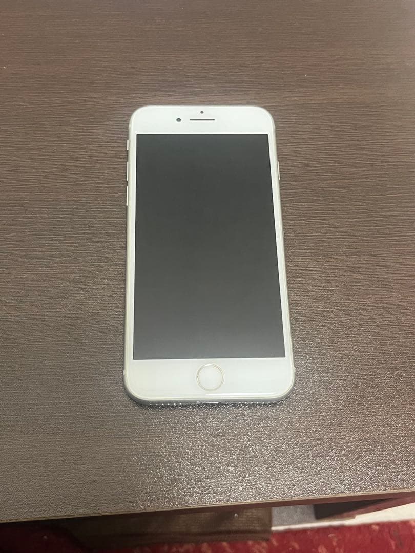 極美品】iPhone 8 Silver 64GB SIMフリー バッテリ85%