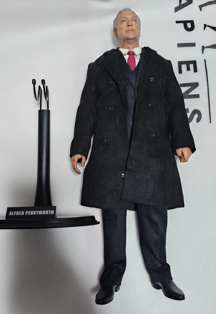 ホットトイズ アルフレッド・ペニーワース バットマン アメコミ www