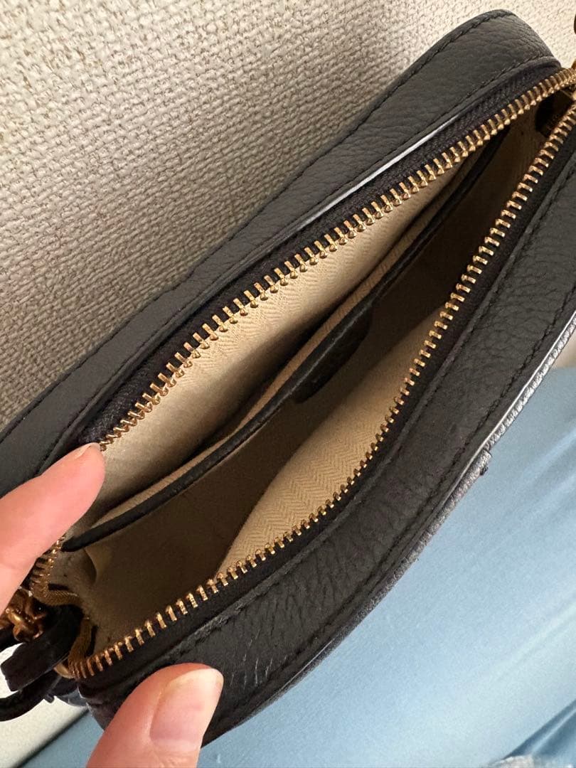 トリーバーチ】ブラックレザーショルダーバッグ タッセル付き - メルカリ