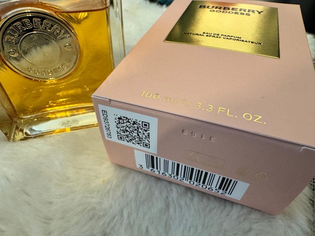 Burberry Goddess オードパルファム 100ml