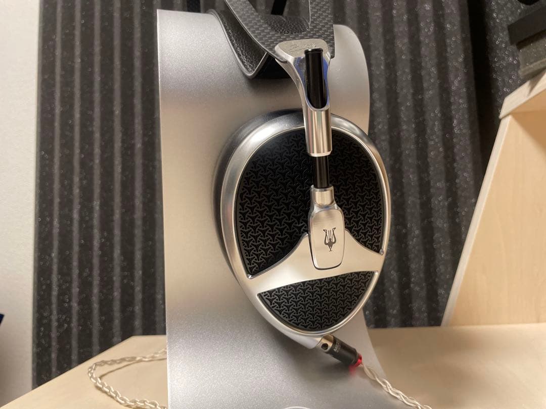 Meze Audio Elite (最終値下げ,交渉不能) meze-planar-headphones-