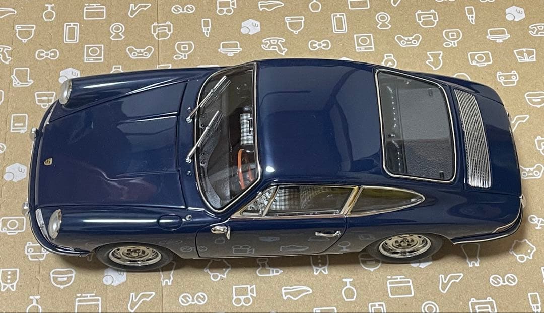 CMC 1/18 ポルシェ 901 1964 クーペ アイボリー M-067 - メルカリ