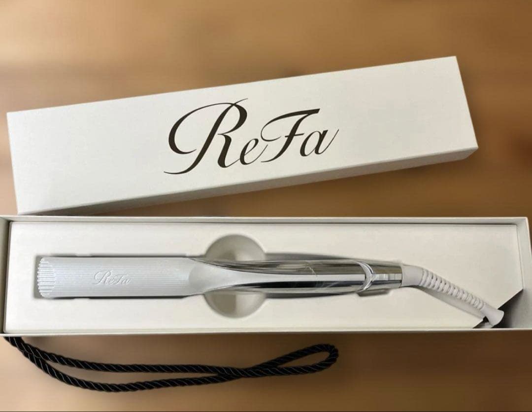 【新品未使用】Refaビューテックストレートアイロン　ホワイト リファ ビューテック ストレートアイロン（ドライヤー/ヘアケア家電