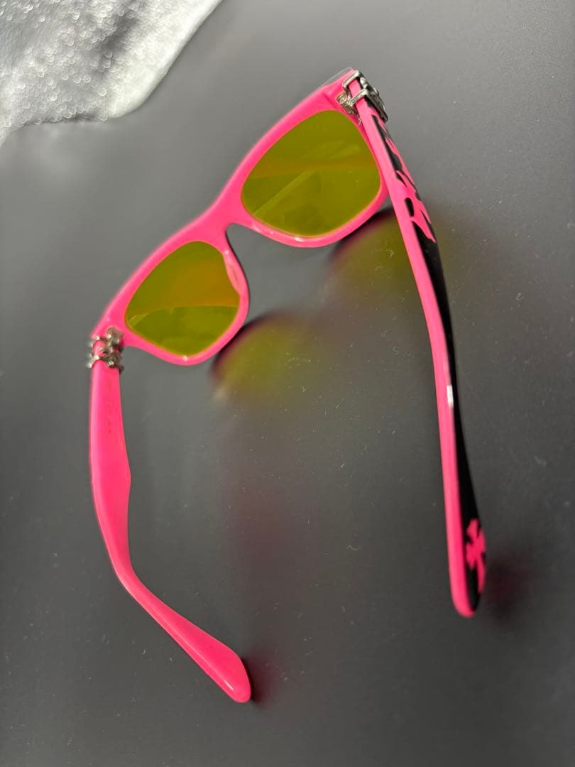 CHROME HEARTSアイウェア 劇渋 ブラック×ピンクのサングラス - メルカリ