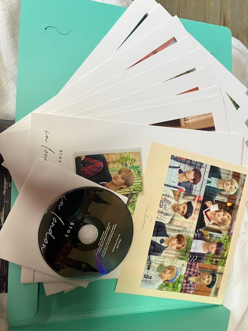 Stay in London stay in playground 写真集セット Stray Kids 2nd PHOTOBOOK stay in playground DVD + 写真集