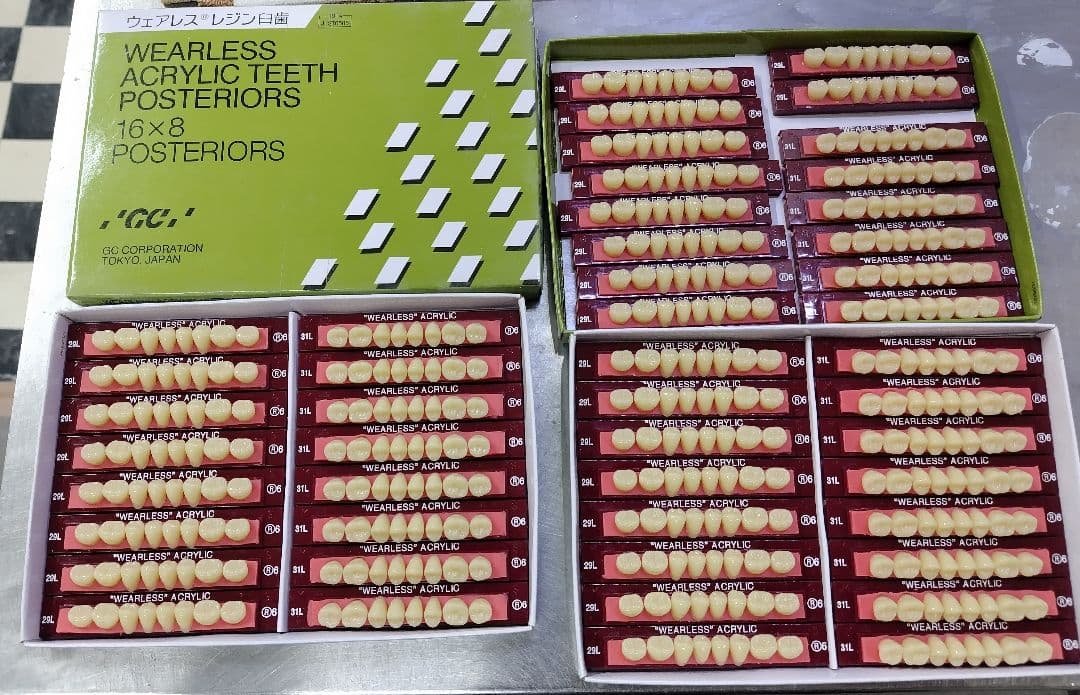 GC ウェアレスレジン臼歯　人工歯 歯科　技工 WEARLESS ACRYLIC TEETH POSTERIORS | 株式会社ジーシー