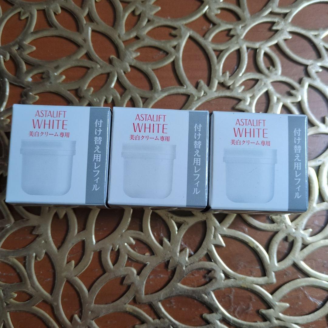 ASTALIFT ホワイトクリーム専用レフィル 3個セット 楽天市場】アスタリフト ホワイトクリーム レフィルの通販
