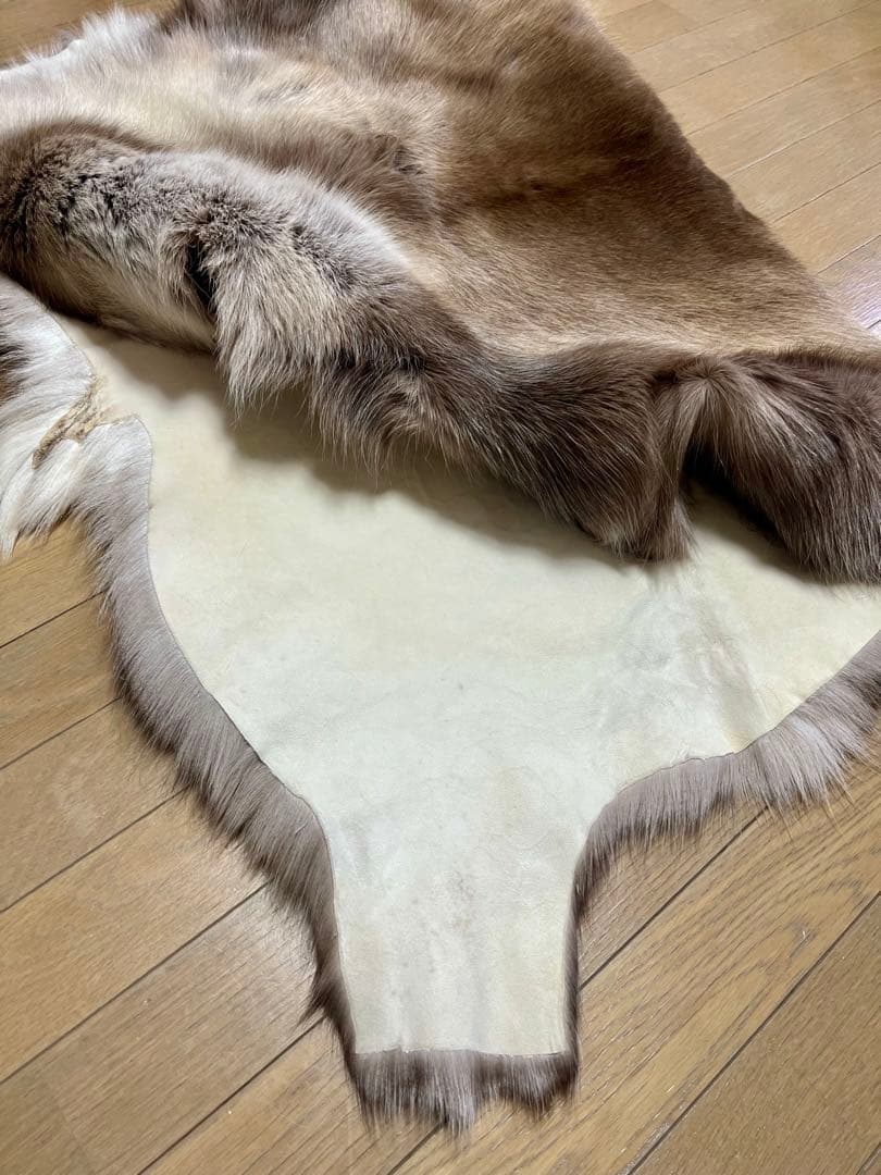 関西万博 北欧館【フィンランド製】高級トナカイの毛皮 ムートン