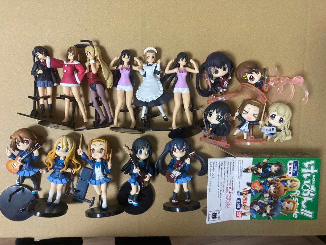 けいおん　フィギュア　各種 Amazon.co.jp: けいおん!! SQフィギュア 平沢唯・秋山澪・田井中律・琴