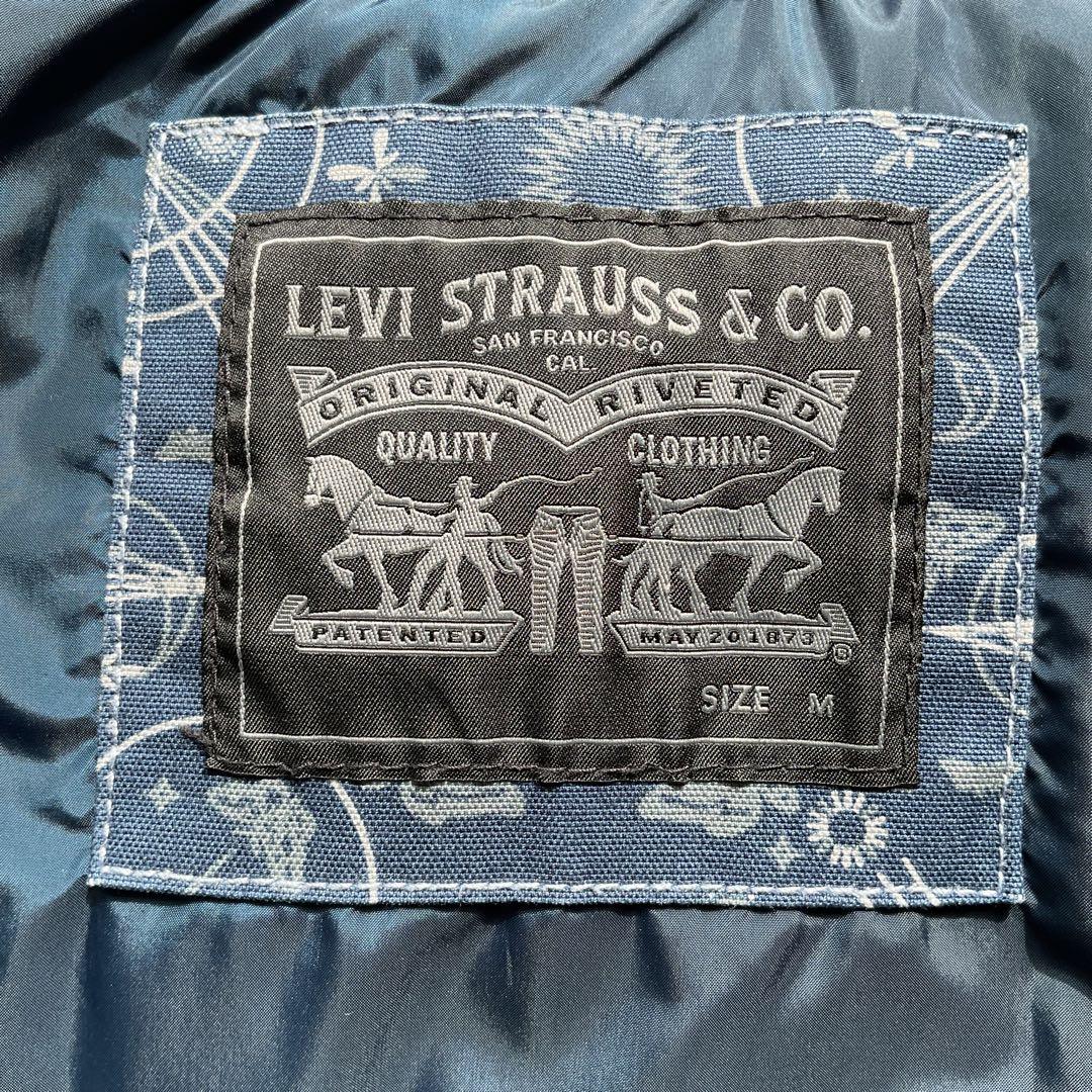 美品✨リーバイス ダウンジャケット ペイズリー 総柄 バンダナ M