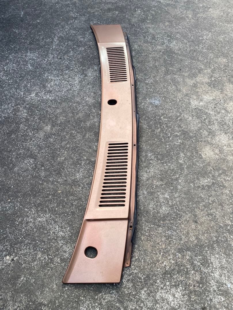 「サニー310 カウルトップカバー」 　色　ゴールド Amazon | KUAFU フロントワイパーカウルカバーパネル ベントグリル