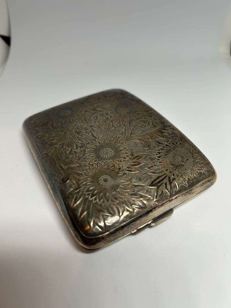 純銀刻印　アンティーク 銀製 シガレットケース 120g 彫金 手彫り 純銀刻印 アンティーク 銀製 シガレットケース 120g 彫金 手彫り