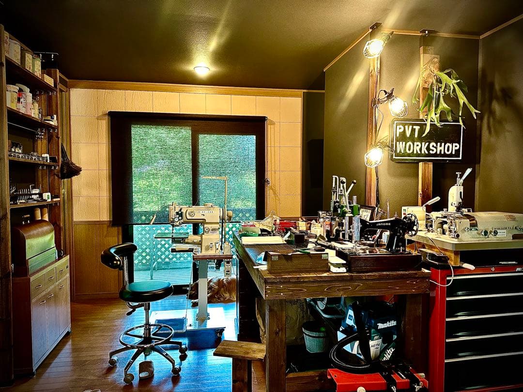 月末SALE！Pvt.Workshop 極CL本革 デッキケース プレマケース - メルカリ