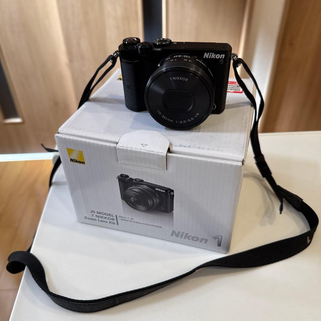値下げ中！Nikon 1 J5 ミラーレスカメラ　自撮りカメラ Nikon 1 J5 - 概要 | ミラーレスカメラ | ニコン