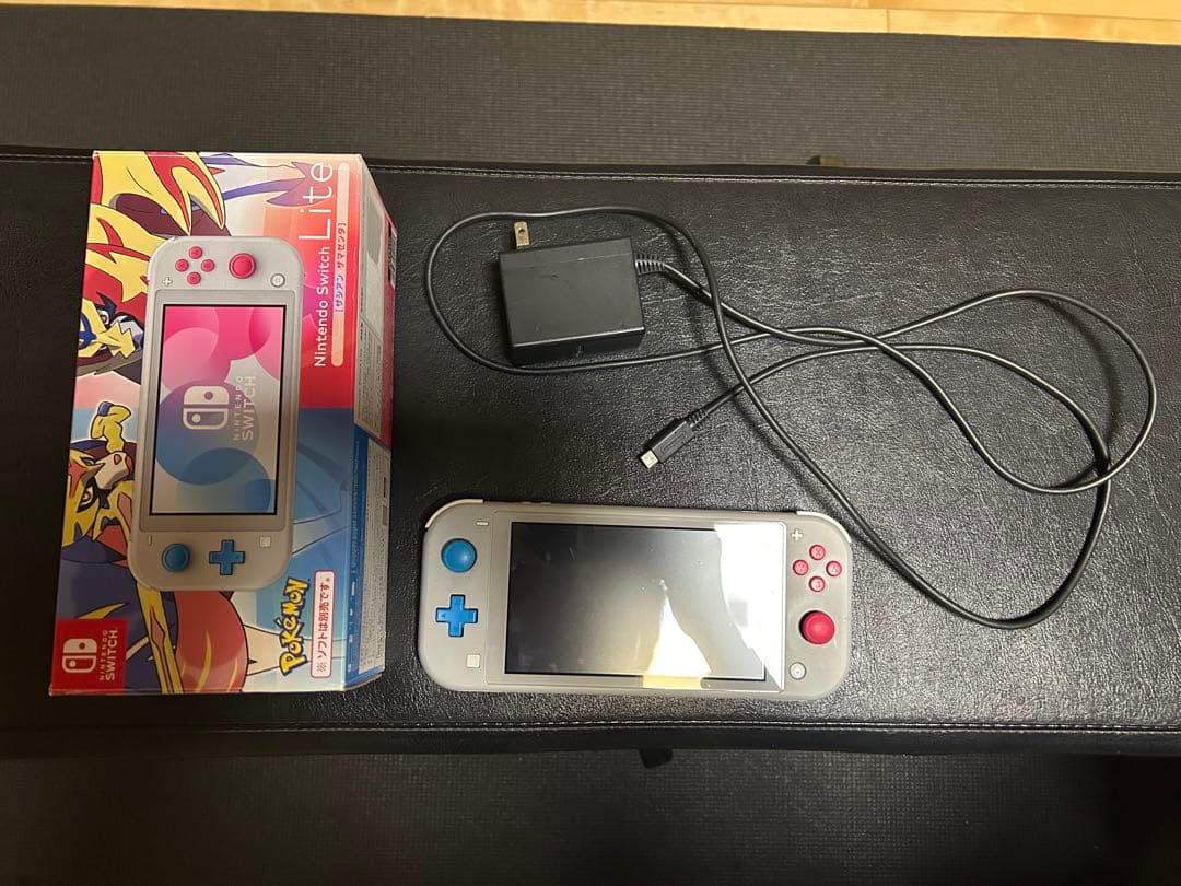 Nintendo Switch Lite ザシアン・ザマゼンタ 充電器・箱有 - メルカリ