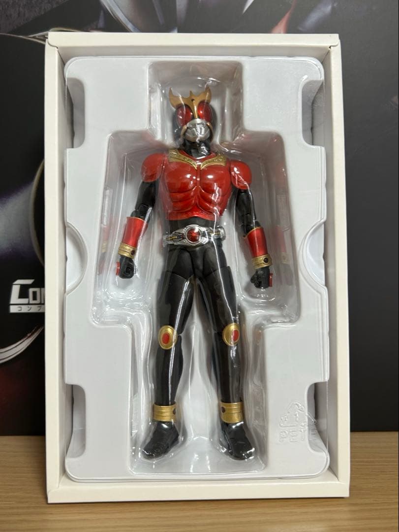 S.H.Figuarts (真骨彫製法) 仮面ライダークウガ マイティフォーム