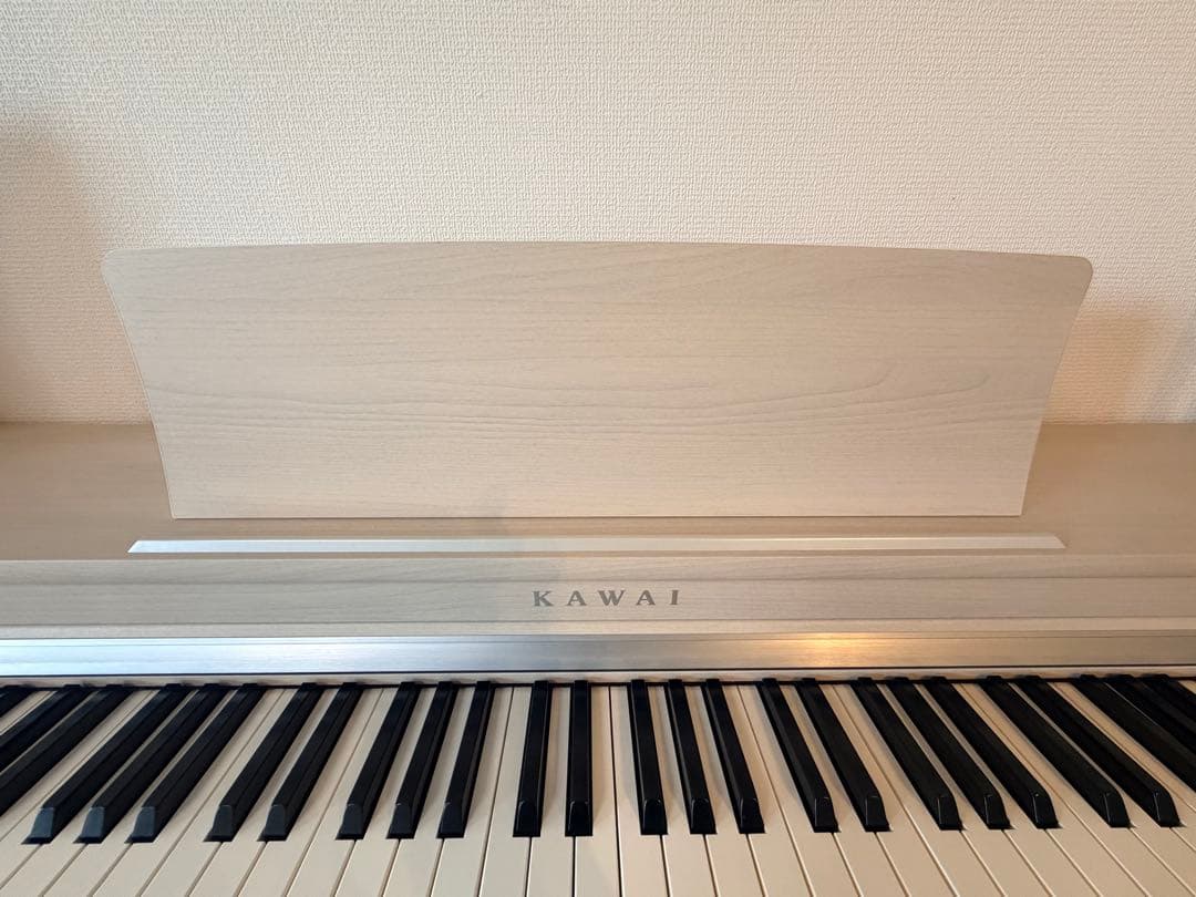 美品】 KAWAI CN201A 2022年12月購入品 ホワイト 椅子無し