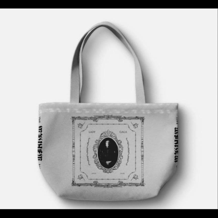 レディガガOPERA HAUS TOTE（グレー） - メルカリ