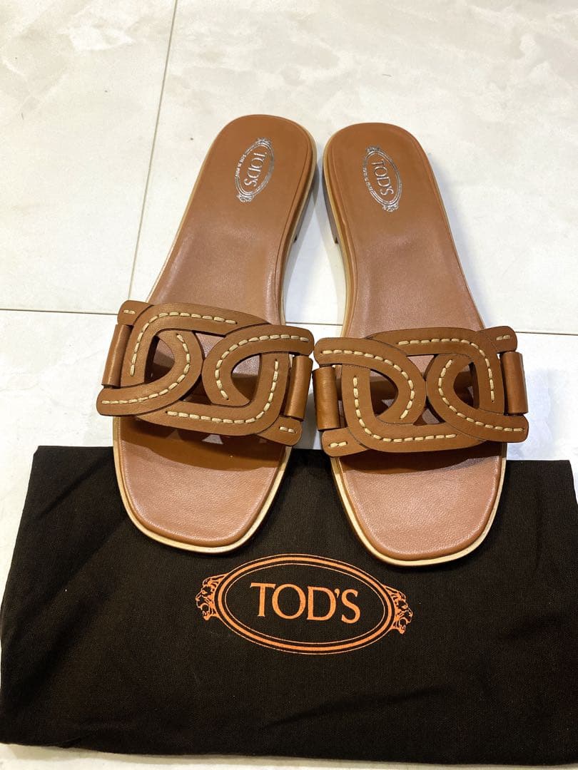 TOD'S トッズKATE ケイトレザーチェーンフラットサンダル希少40未使用 TOD'S（トッズ） TODS サンダル KATE ケイト XXW04J0GU70MID