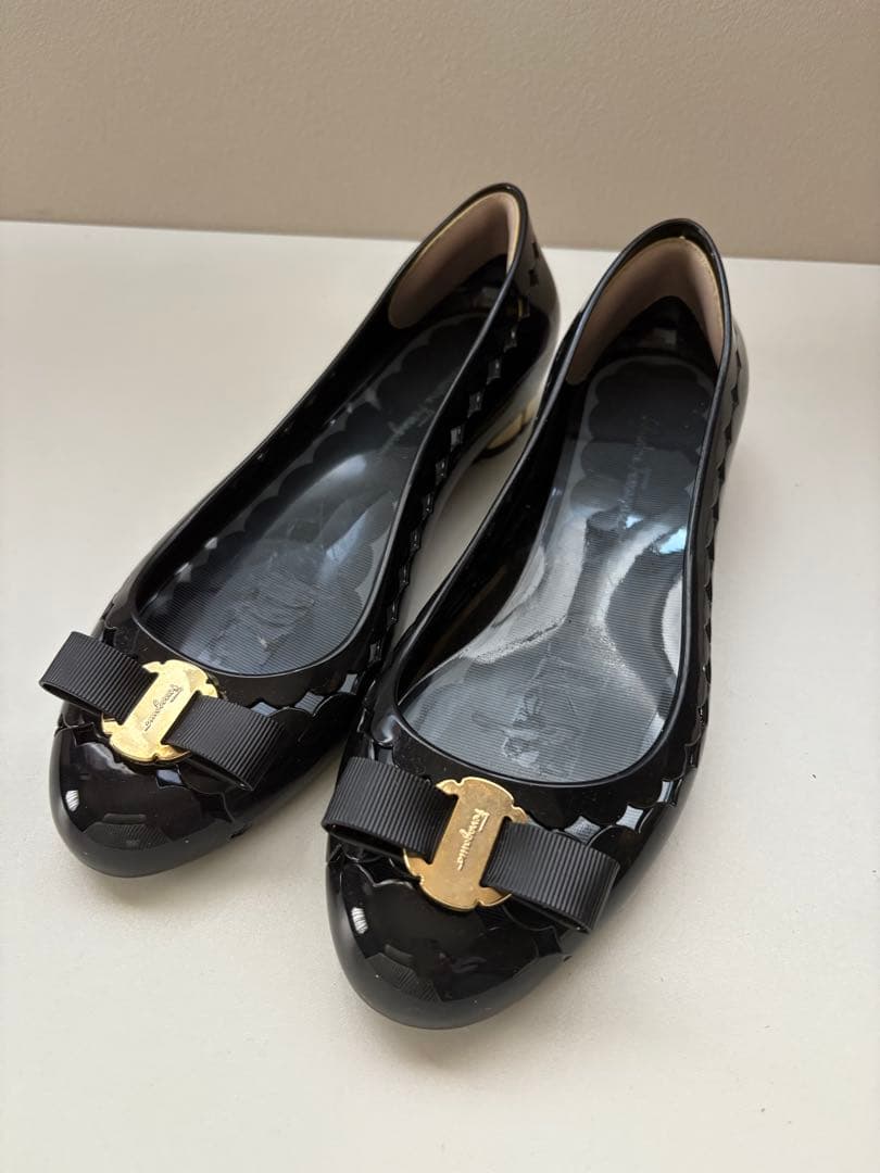 FERRAGAMO レインシューズ フラットシューズ サイズ8 ブラック フェラガモ レディース フラットシューズ ZEA NERO 0768694 (FERRAGAMO