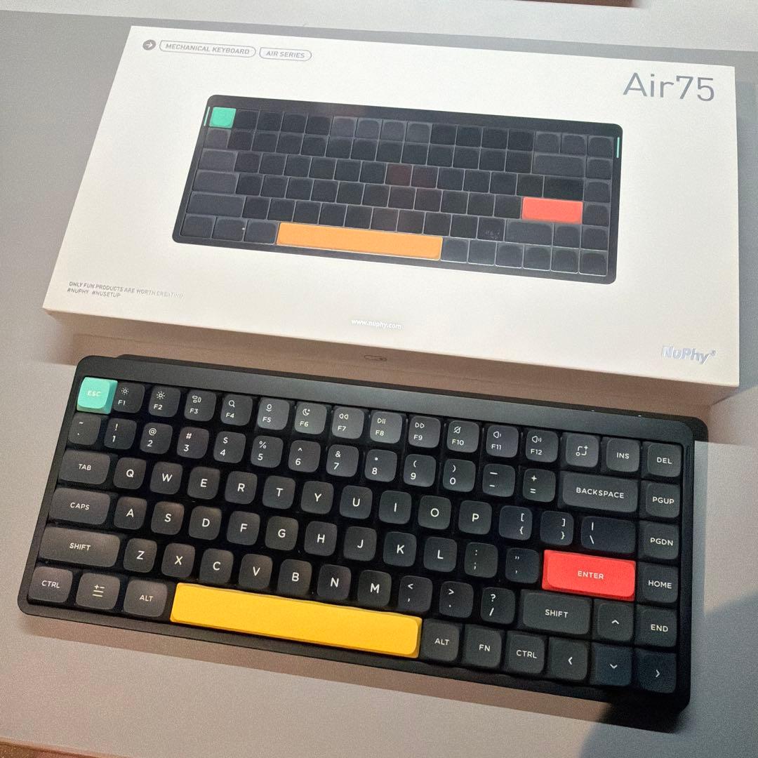 【美品】Nuphy Air75 V2 us配列 Cowberry キーボード Air75 V2(Cowberry・英語配列) ブラック ba75v2c [有線