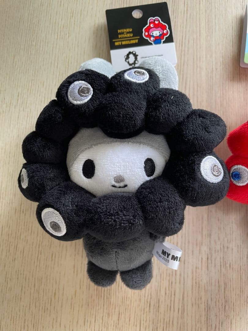 マイメロディ カラビナBC 2色セット EXPO2025万博ミャクミャク - メルカリ