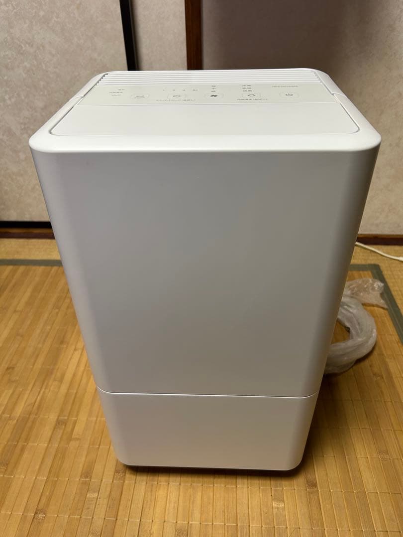 【2025年製】アイリスオーヤマ コンパクトクーラーICA-0302G-W 楽天市場】アイリスオーヤマ ICA-0302G-W ホワイト [コンパクト