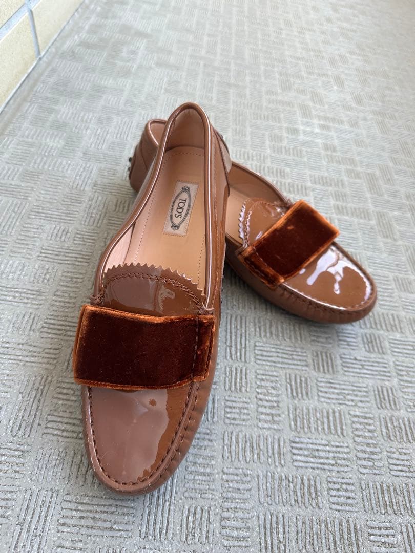 ❣️TOD'S トッズ❣️ローファー　エナメル　ベロア　リボン38.5 38 1/2 トッズ TOD'S エナメル ビットローファー （VIOLET） -アウトレット