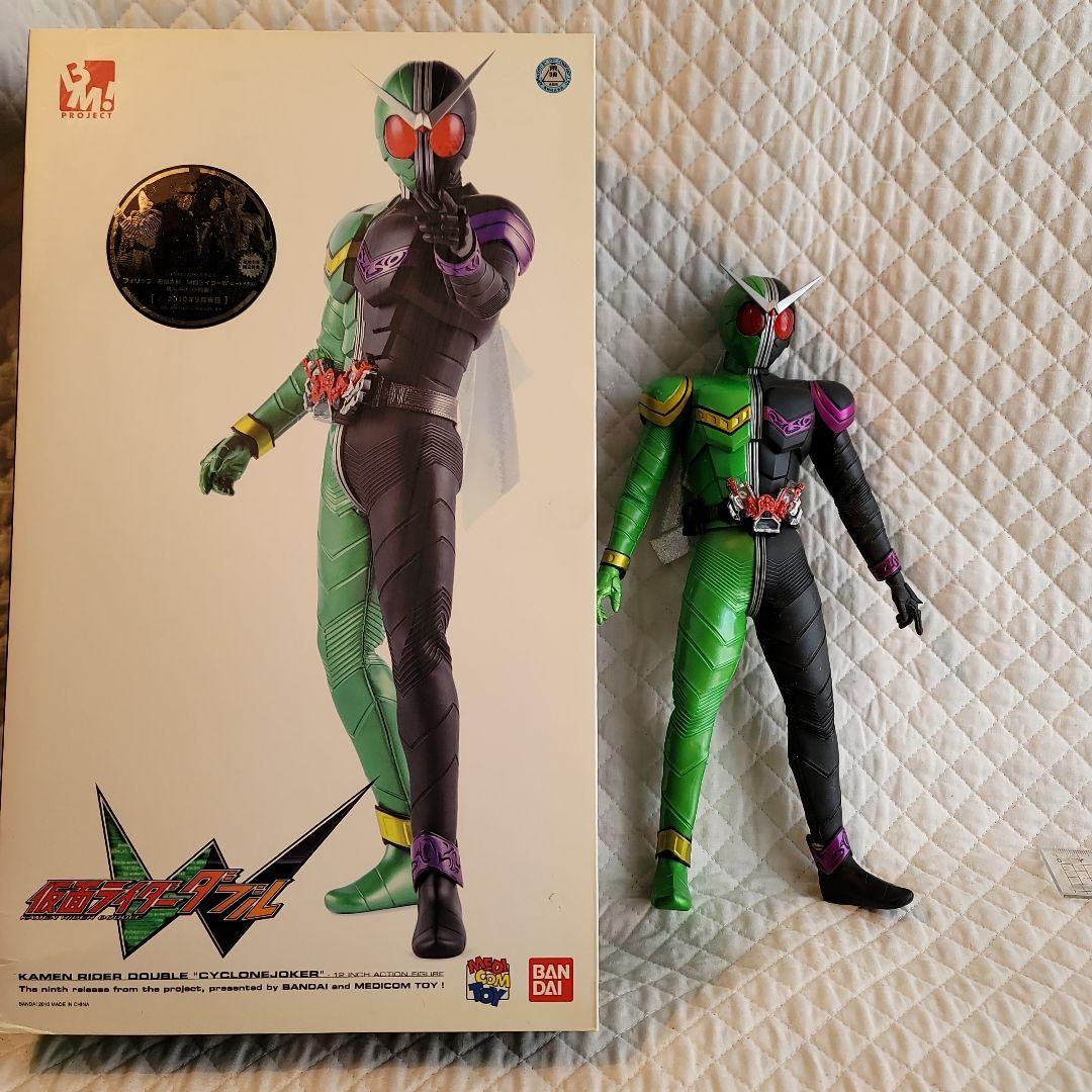仮面ライダーダブル \"CYCLONEJOKER\" フィギュア　BANDAI
